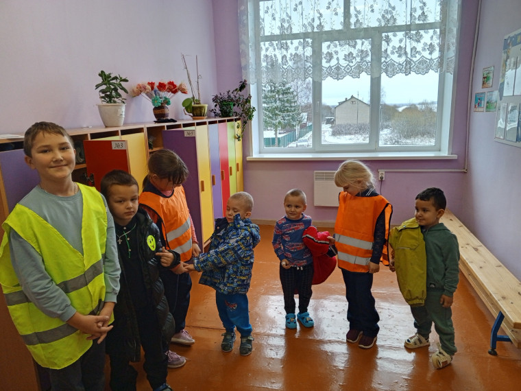 Акция «Засветись! Стань заметнее на дороге!».